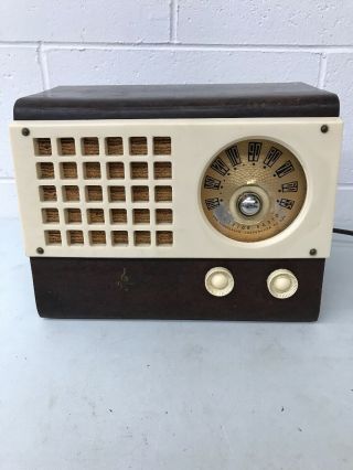Vintage Emerson 520 Catalin Tube Radio,  Restore,  No Cracks,