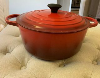 Le Creuset Cast Iron Dutch Oven Round Made In France 7.  25 Qts.  (28)