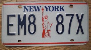 Single York License Plate - 1986 - Em8 87x - Statue Of Liberty