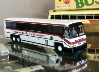 Custom Corgi Mci Adirondack Trailways Model Bus Toy 1/50 Scale