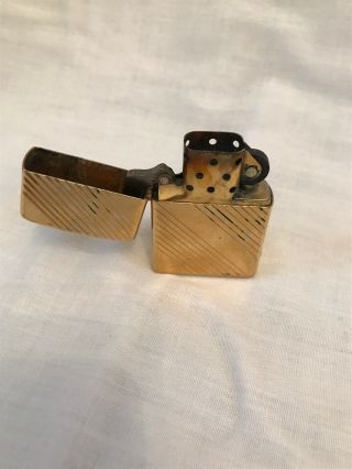 1989 Zippo Lighter Gold Colored Chrome Line Etched. 2