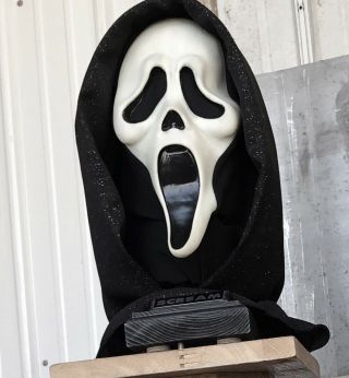 Scream Mask Fantastic Faces Gen 1 Mask/bust