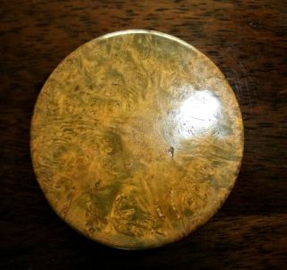 ANTIQUE EARLY 19THC WALNUT TREEN SNUFF BOX WITH GILT MEDALLION OF WILLIAM IV 5