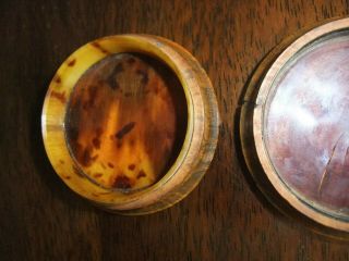 ANTIQUE EARLY 19THC WALNUT TREEN SNUFF BOX WITH GILT MEDALLION OF WILLIAM IV 6
