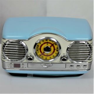 Memorex Vintage Retro Style AM/FM Radio CD Player 2