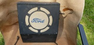 Ford Radio,  Antique 1934 - 36,  It Plays