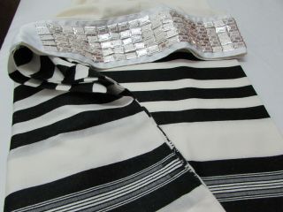 Keter A.  A.  Tallit,  Size 70 With Ornate Silver Atara