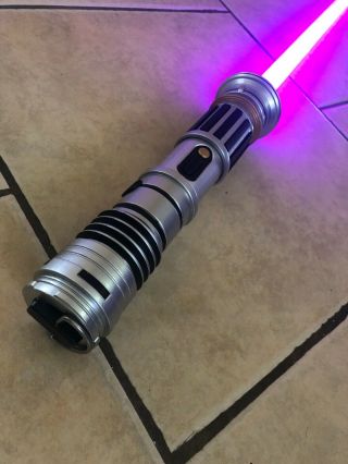 Star Wars Galaxy’s Edge Custom Built Lightsaber Savi’s Shop 4