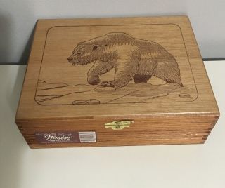 Vintage House Of Windsor Wood Cigar Box Palmas Wooden Bear On Lid W/ Label Empty