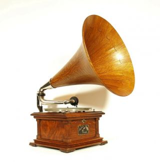 Near 1907 Victor Ii Phonograph W/spear Tip Wood Horn Gorgeous