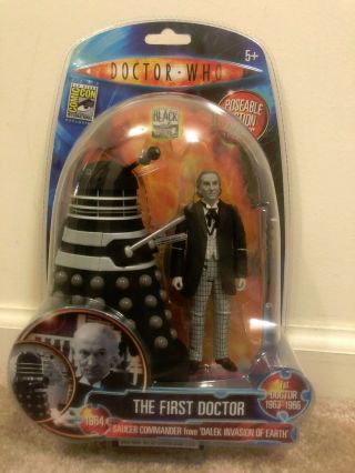 Doctor Who - Sdcc 2009 - Black & White The First Doctor W/ Dalek Action Figure
