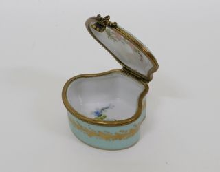 Antique French Porcelain Pill box or Snuffbox Sevres 3