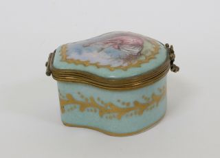 Antique French Porcelain Pill box or Snuffbox Sevres 6
