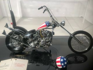 Harley Davidson Easy Rider Chopper Captain America Franklin 1:10 W/display