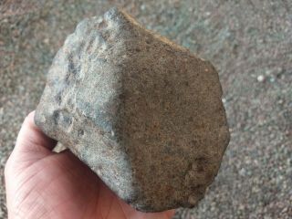 NWA Chondrite ORIENTED complete stone Meteorite 1407 Gr.  1.  4 kilo 2
