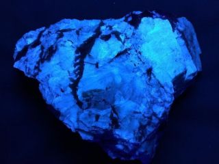 Kb: Very Rich Sw Fl Bright Aqua/blue - White Plumbian Orthoclase,  Australia