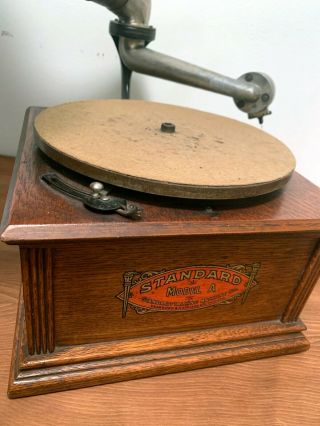 Standard A Phonograph Record with Horn and records 100 3