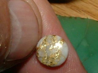 16to1 Mine Gold Quartz Cabochon 2 Carat Gold Gemstone