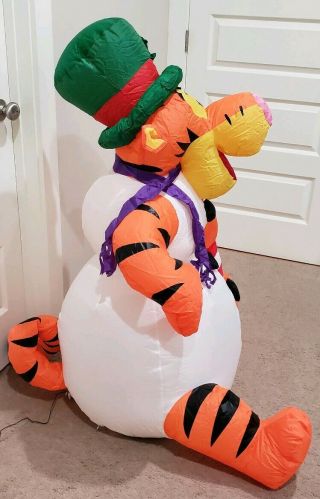 Disney Tigger Christmas Airblown Inflatable Holding Candy Cane 4 feet By Gemmy 4