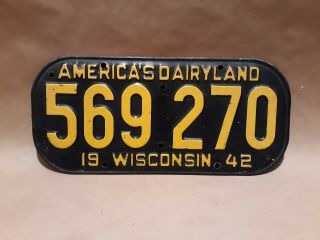 1942 Vintage Wisconsin License Plate 569 - 270 Yellow On Black