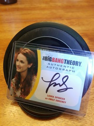 The Big Bang Theory Season 6 7 Laura Spencer Emily Sweeney Autograph Auto
