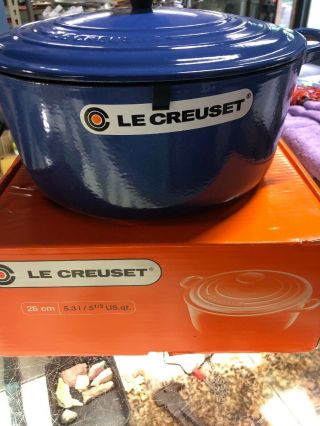 Nib.  Le Creuset 5.  5 Qt.  Round Dutch Oven.  Cobalt Blue.