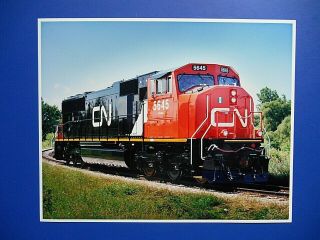 Gm/emd Electro - Motive Cn Canadian National Sd75i Locomotive - Builder 