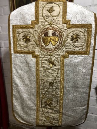 White Embroderie French Chasuble,  Vestment,  Chalice,  Monstrance,  Reliquary