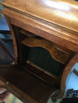 Oak Puritan Victrola 5