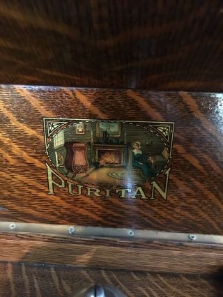 Oak Puritan Victrola 7
