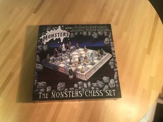 Universal Studios The Monsters Chess Set Frankenstein The Mummy Horror Game
