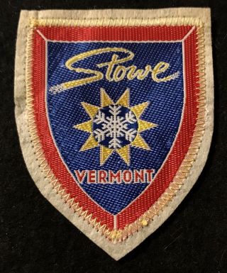 Stowe Vintage Patch Skiing Ski Vermont Vt Souvenir Resort Travel Ecusson