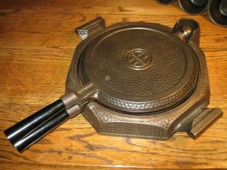 COMPLETE SET GRISWOLD HAMMERED CAST IRON COOKWARE 8