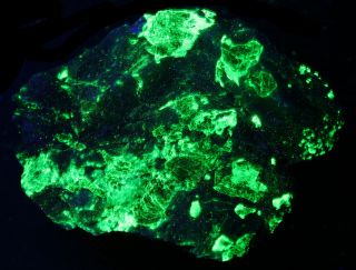 Willemite Fluorescent Mineral W Kutnahorite Sterling Hill Mine Near Franklin Nj