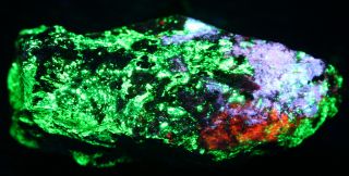 Margarosanite,  willemite fluorescent minerals,  Franklin NJ 3