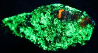Margarosanite,  willemite fluorescent minerals,  Franklin NJ 9