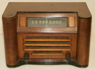 Vintage Sears & Roebuck Silvertone 6051 Wood Tube Radio
