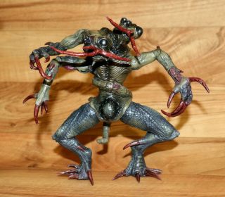 Resident Evil 3 Biohazard Brain Sucker Action Figure Moby Dick Toys
