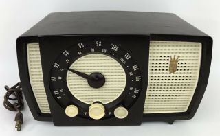 Vintage Zenith Tube Radio Model 721 Brown Bakelite Case Table Top Mantle