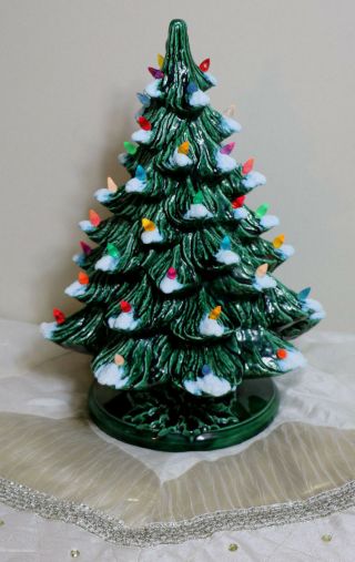 Vintage 1986 Nowell Mold 16 1/2 " Tall Ceramic Flocked Christmas Tree Holly Base