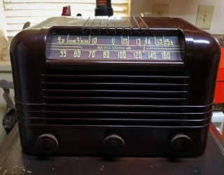 RCA Model 56X11 AM/SW AC/DC Table Radio 2