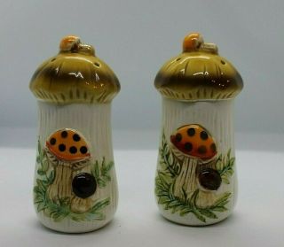 Merry Mushroom Ceramic Salt & Pepper Shakers By Sears 1978 Made In Japan