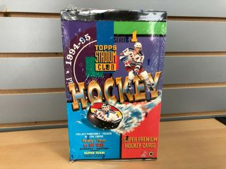 1994 - 95 Hockey Trading Cards Series 1 Topps Box