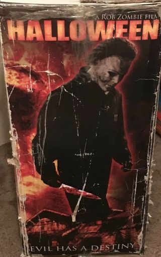 Life - size Michael Myers Animated Prop with knife attack and theme song W Box 10