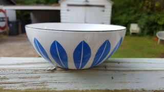 Cathrineholm Light Blue On White Lotus Bowl 5.  5 (14 Cm)