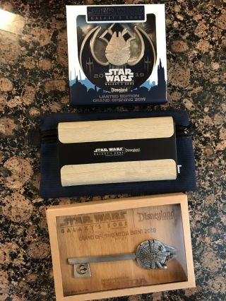 Disneyland Star Wars Galaxy’s Edge Resistance Back Pack and gifts 2