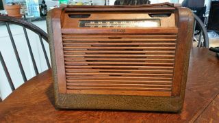 Vintage Philco Model 46 - 350 Wood Roll Top Tube Radio Looks Great