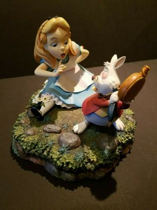 Walt Disney Gallery - Alice In Wonderland - Alice And The White Rabbit Figurine