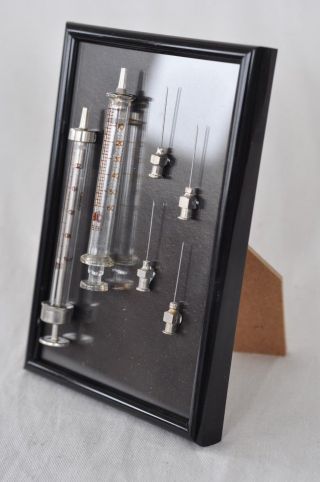 2x Antique Glass Syringes With Needles Frame Rare Medical Gift For Doctor Nurse