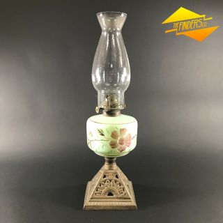 Antique Victorian Cast Iron Base Hand Painted Glass Oil Kerosene Lamp A.  L.  Co